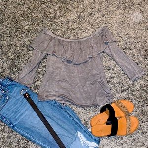 Off the shoulder,cropped, 3/4 sleeves